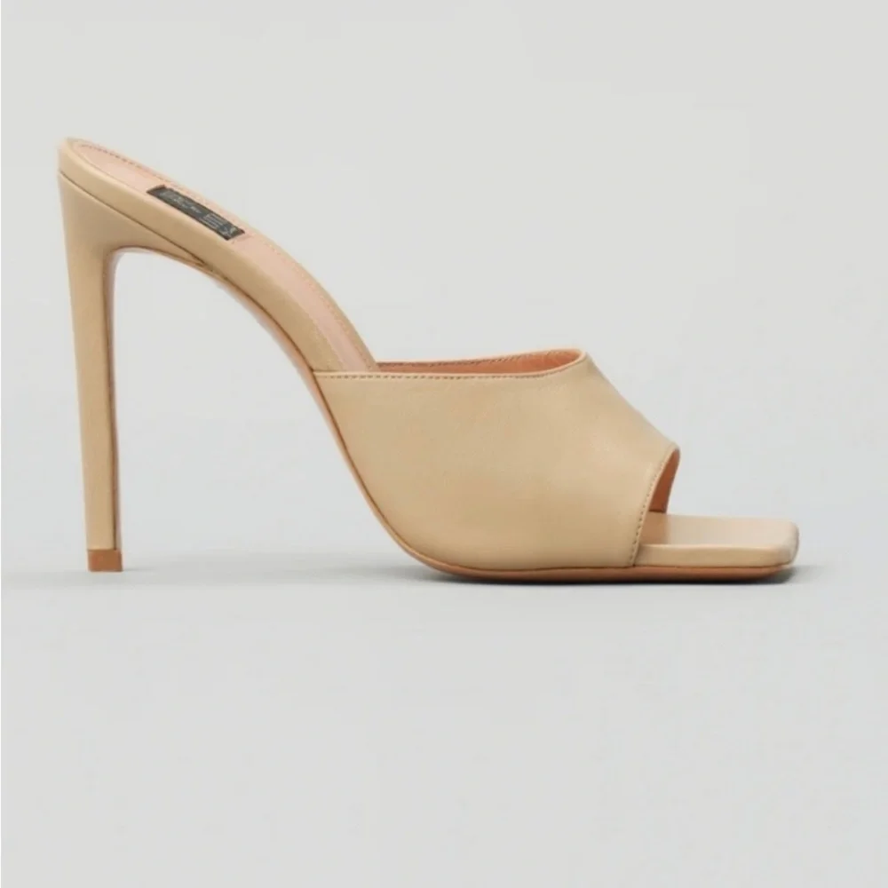 NIB Lita By Ciara /Revolve Square‎ Toe Slide Heel Sandal Size 42/11 Tan 4” Heel